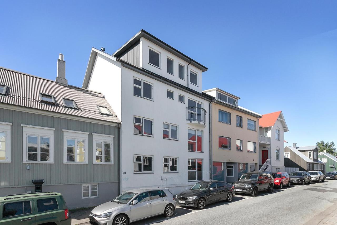 Perfectly Located Reykjavik Apt. - Two Balconies Apartment Exterior photo